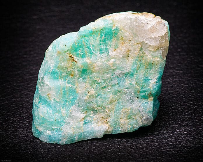 How To Tell If Aventurine Is Real Or Fake In 5 Easy Ways Neocrystals