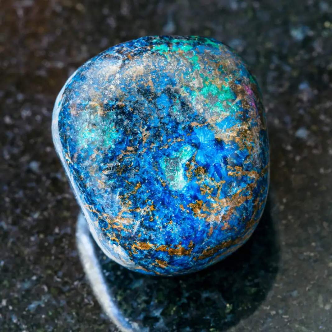 Can Azurite go in the water?