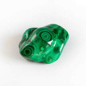 How does Malachite get its color