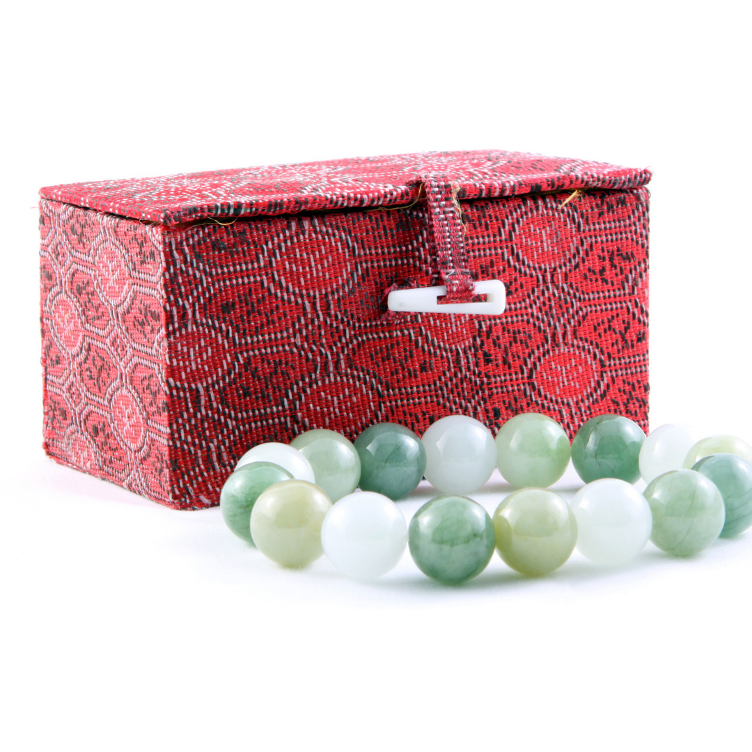 13 Benefits Of Wearing Jade