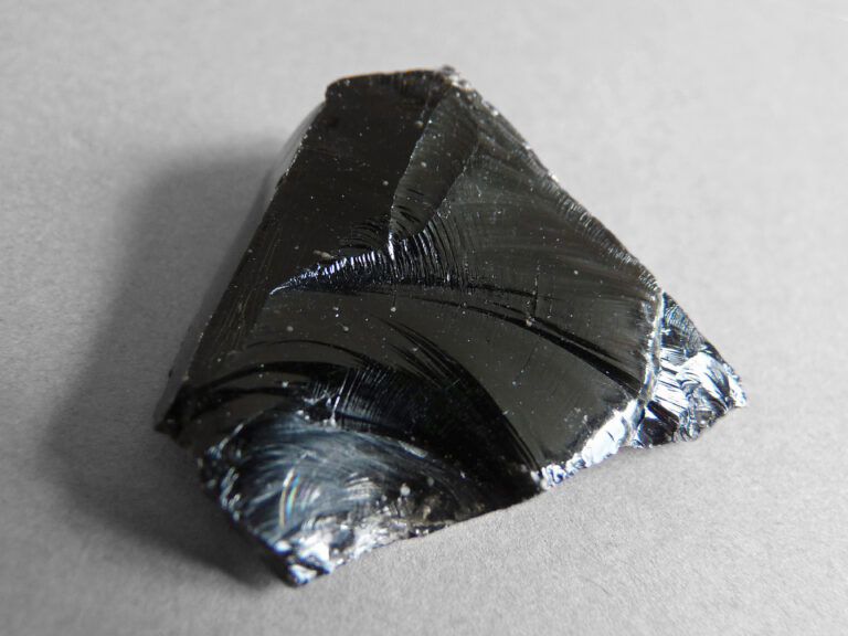 spotting fake obsidian