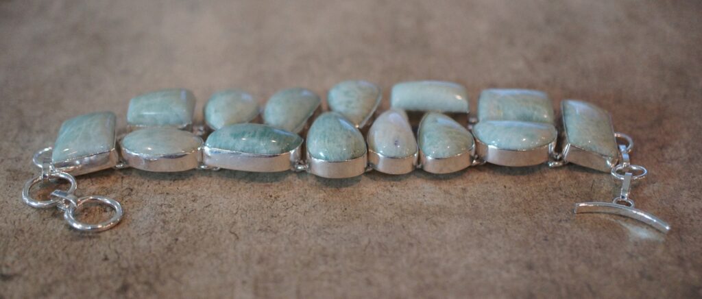 6 Amazing Benefits of Amazonite Crystal