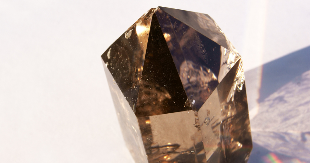 10 Best Smoky Quartz Benefits