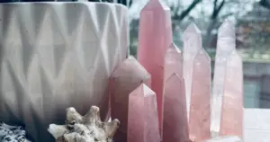 What is an interesting fact about Rose quartz