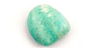 Where do you put Amazonite on your body? 