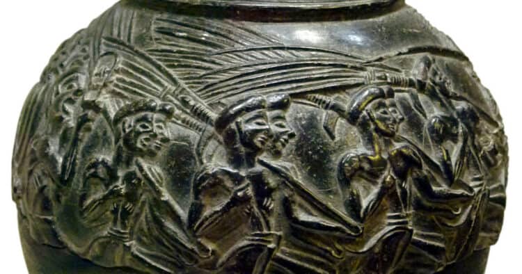 Serpentine Crystal: Meaning, Healing Properties, Benefits and Uses ...