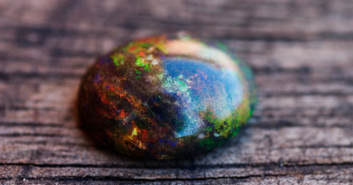 Green Opal Meaning Healing Properties, Benefits and Uses