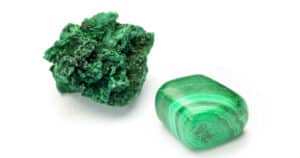 Malachite crystals for travel 