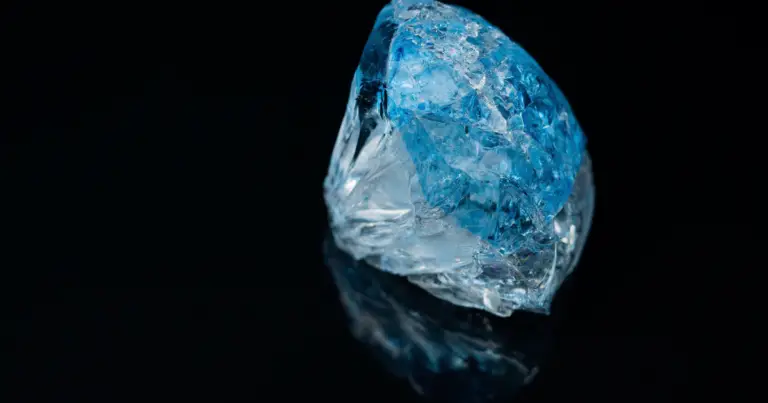 Blue Zircon: Meaning, Healing Properties & Uses of This Powerful Crystal