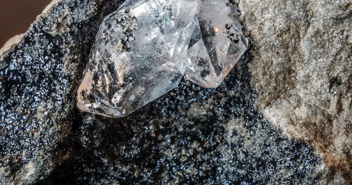 Herkimer Diamond Meaning: Healing properties, Benefits and Uses