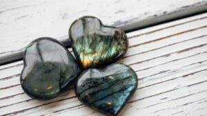 What are the Uses of Labradorite?