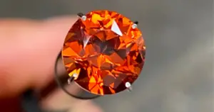 What are the uses of Mandarin Garnet